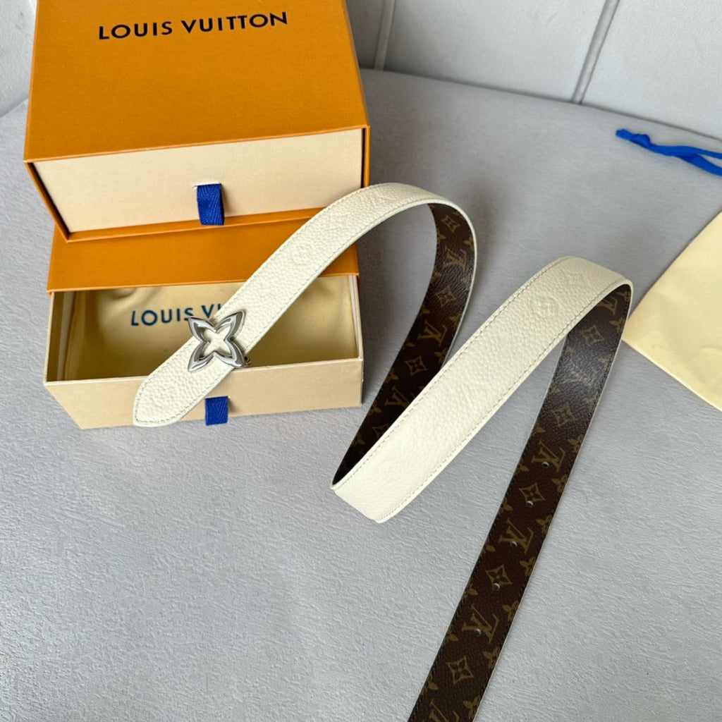 LV  MINI FLOWERGRAM 30MM REVERSIBLE BELT IN WHITE EMBOSSED CALFSKIN SILVER HARDWARE