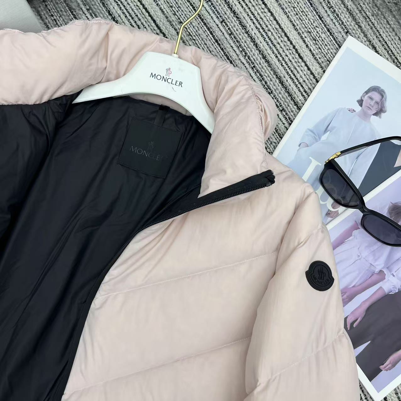 MONCLER 25S STAND-COLLAR DOWN JACKET 224