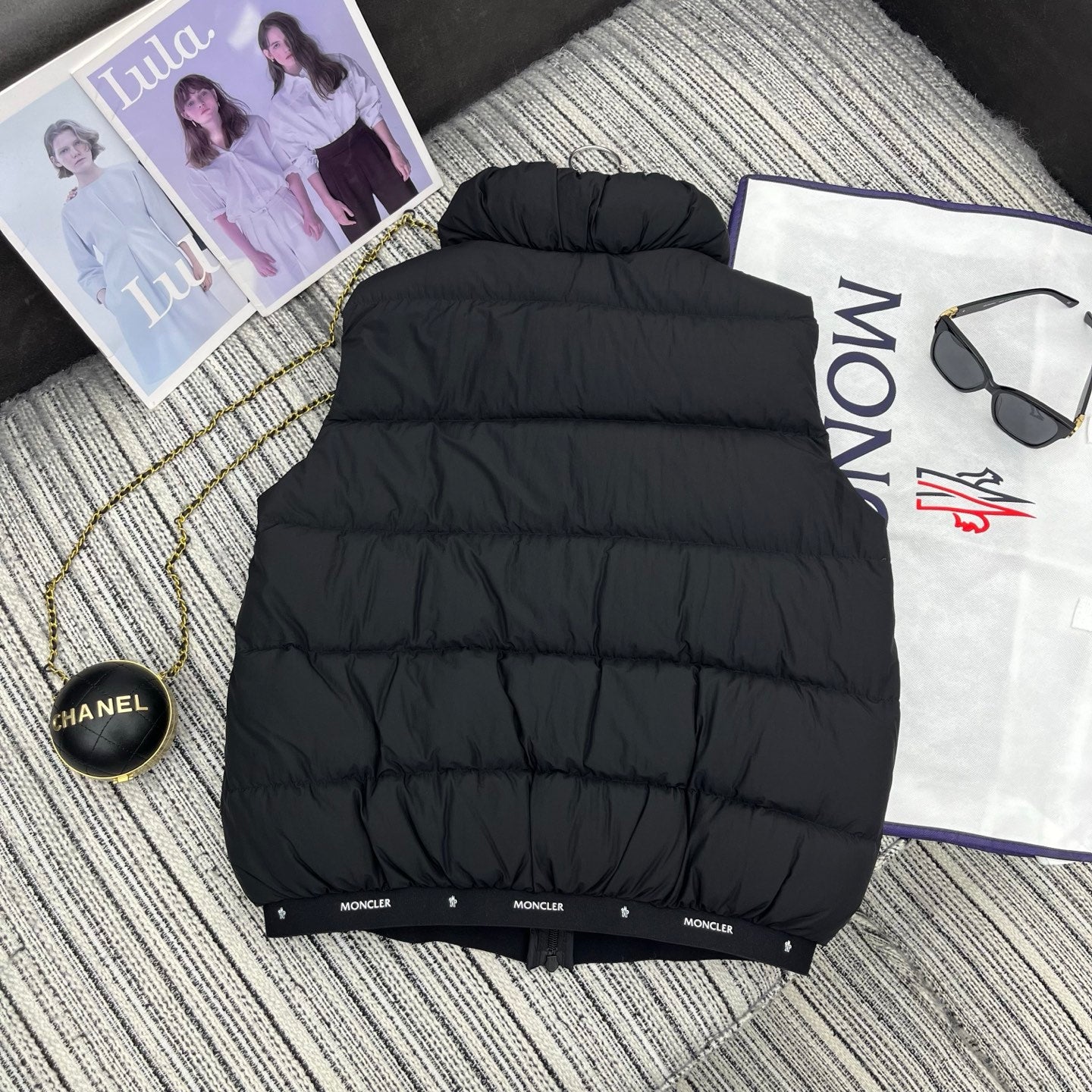 MONCLER 25S SLEEVELESS STAND-COLLAR JACKET 225