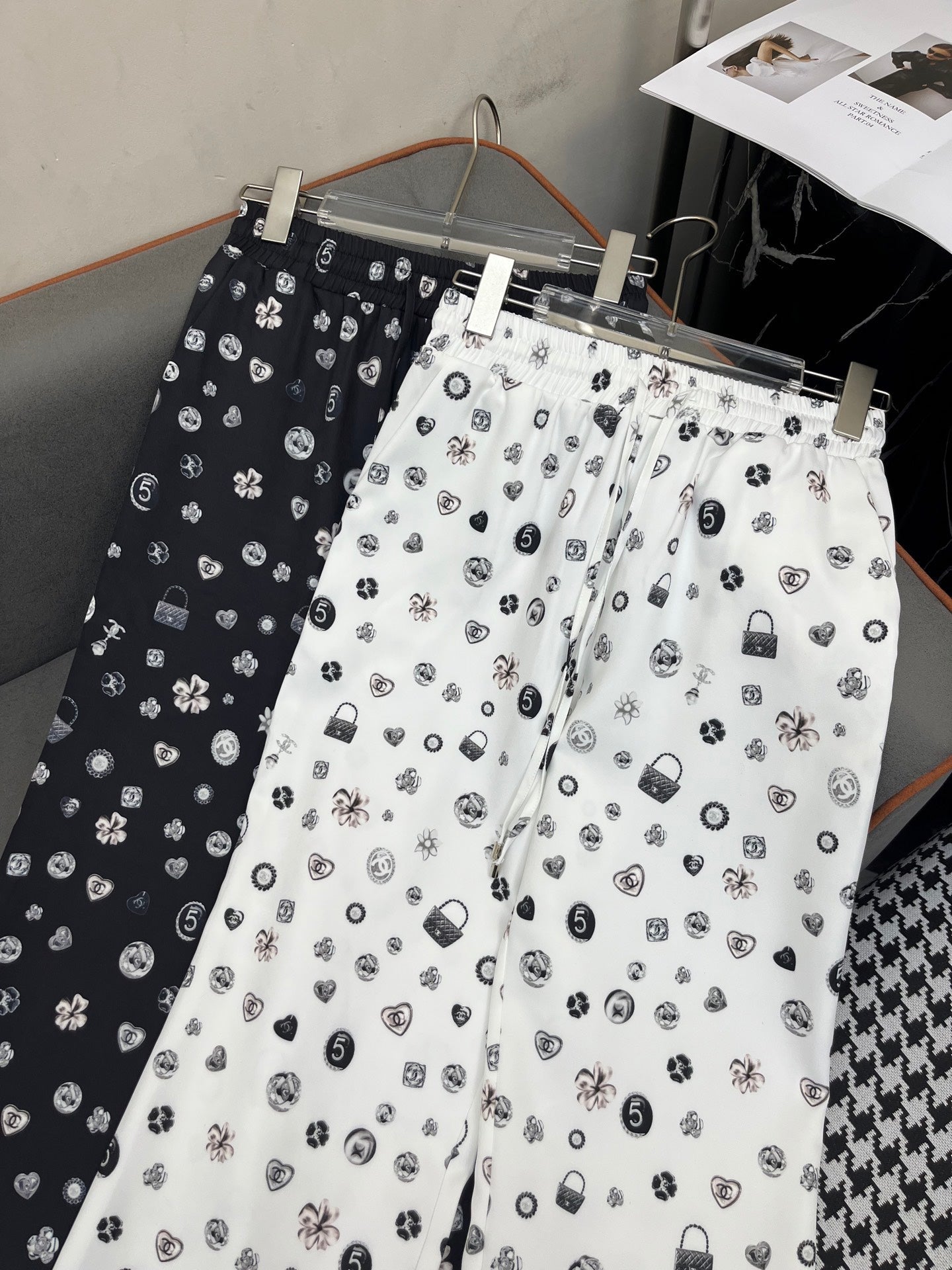 ALL-OVER LOGO PRINTED PANTS WITH STRETCH WAIST