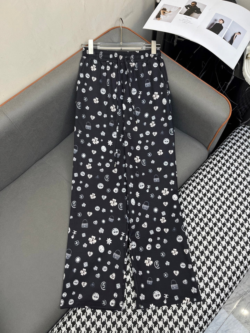 ALL-OVER LOGO PRINTED PANTS WITH STRETCH WAIST