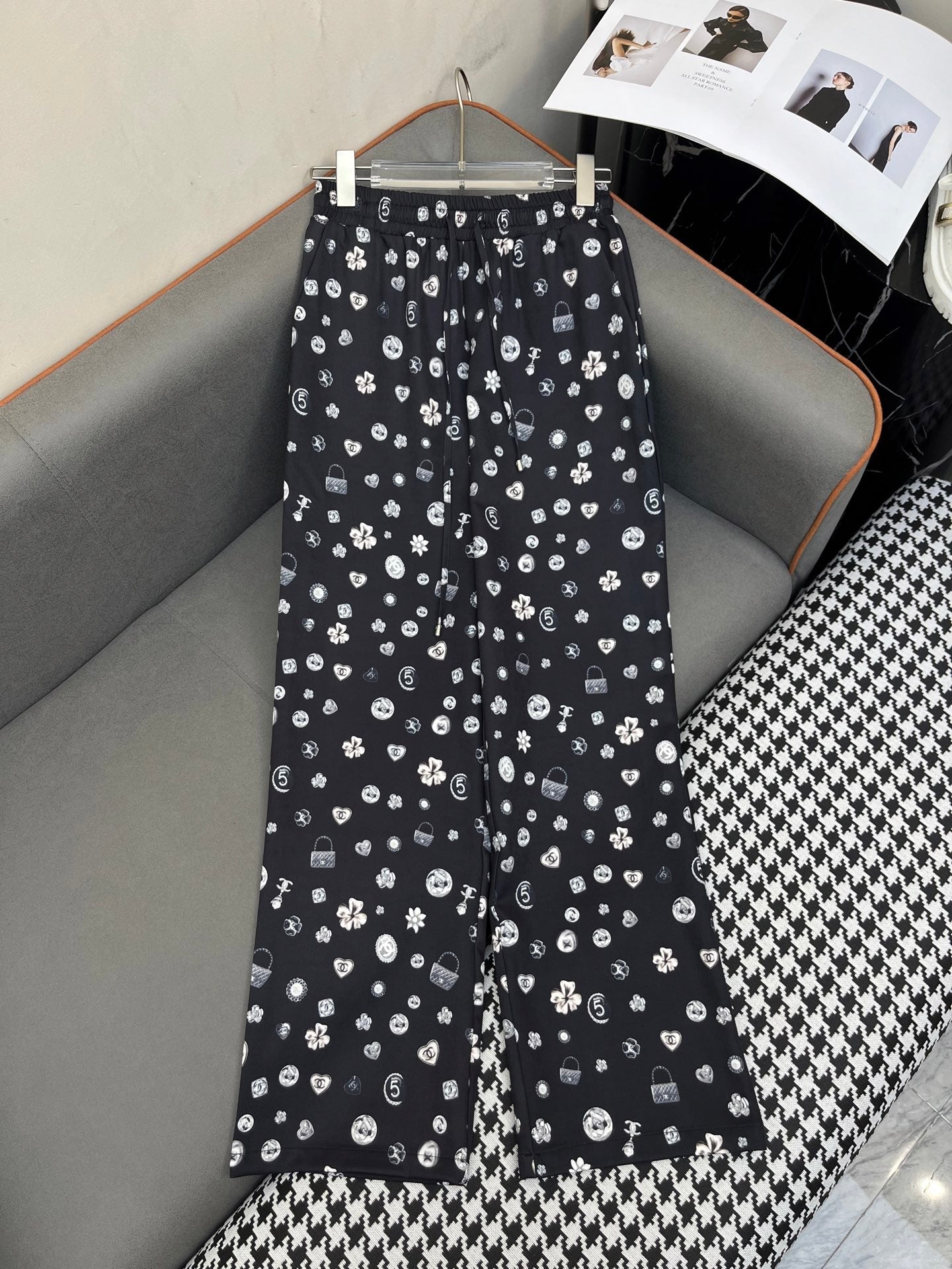 ALL-OVER LOGO PRINTED PANTS WITH STRETCH WAIST