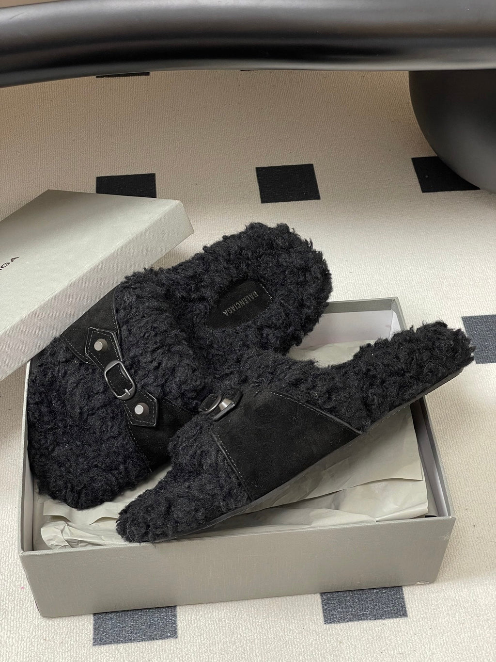 BALENCIAGA 25S SLIPPERS IN BLACK SUEDE AND WOOL