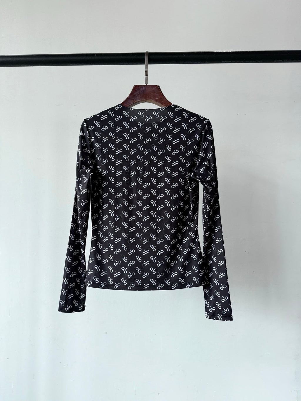 ALO LONG SLEEVE T-SHIRT STYLE 75