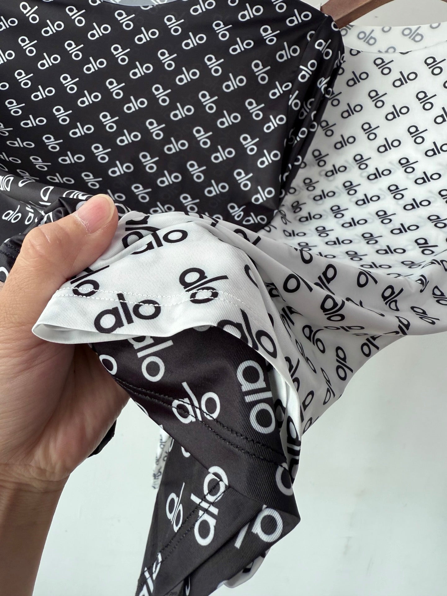 ALO LONG SLEEVE T-SHIRT STYLE 75