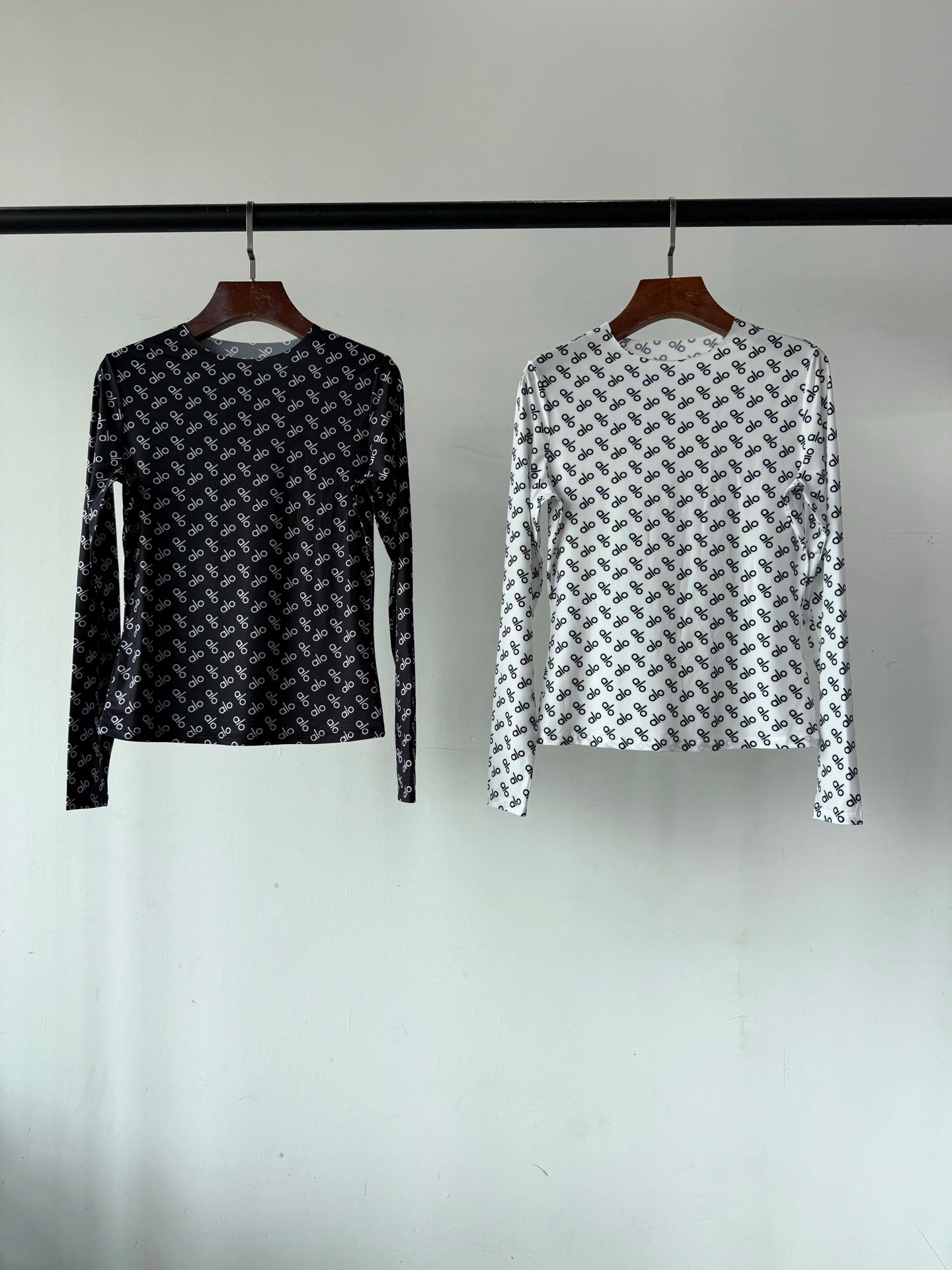 ALO LONG SLEEVE T-SHIRT STYLE 76