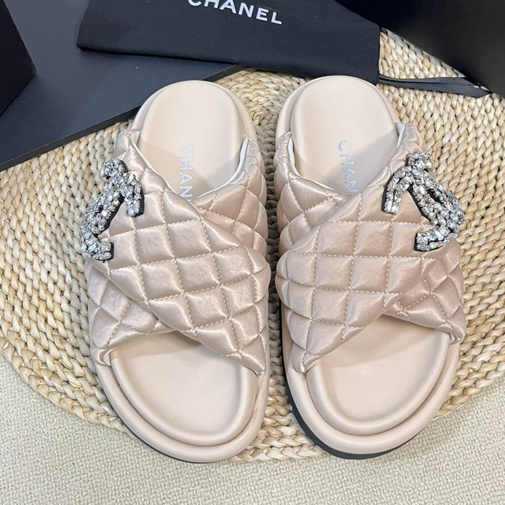 Women's slippers with two crossed straps sheepskins beige cream