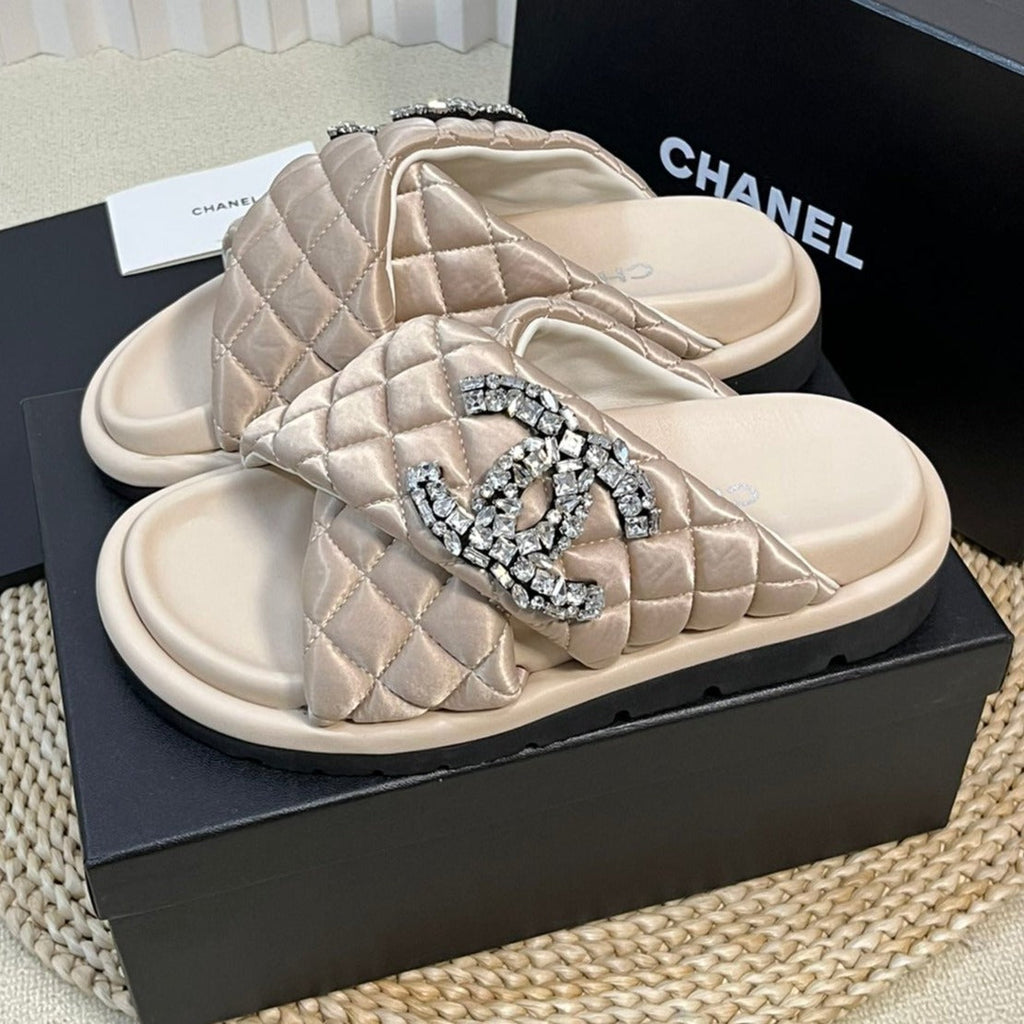 Women's slippers with two crossed straps sheepskins beige cream