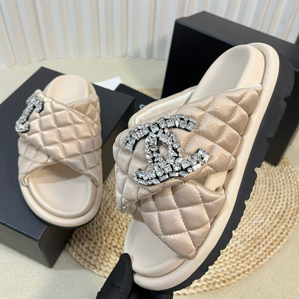 Women's slippers with two crossed straps sheepskins beige cream