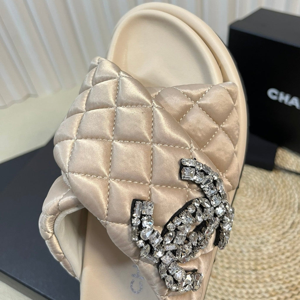 Women's slippers with two crossed straps sheepskins beige cream