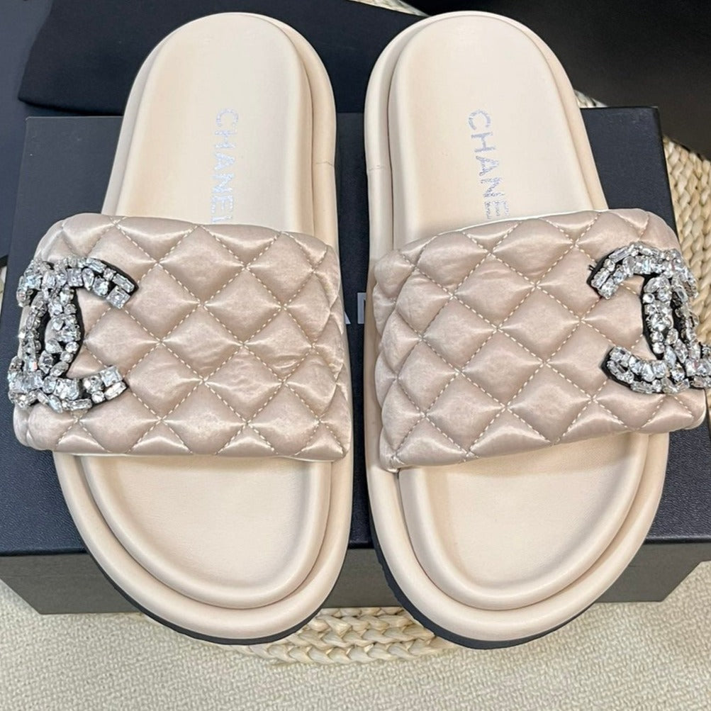 New Style Diamond Buckle Double C Thick Bottom Slippers Beige Cream Sheepskin