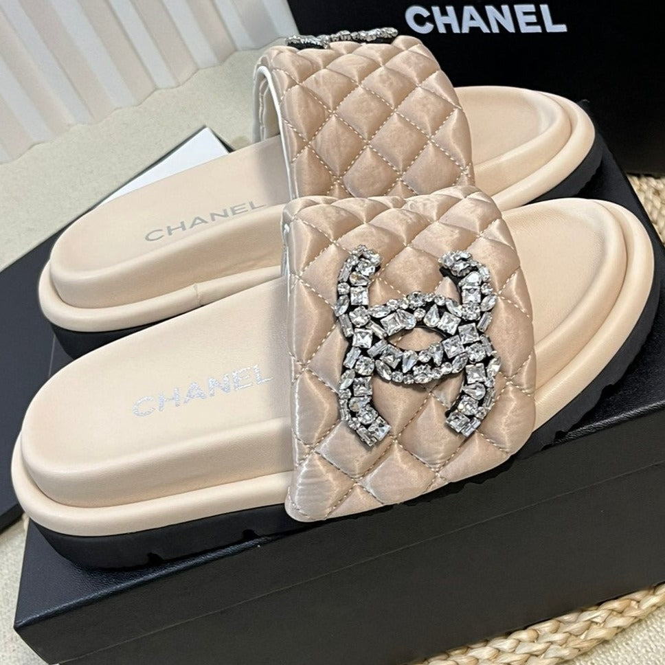 New Style Diamond Buckle Double C Thick Bottom Slippers Beige Cream Sheepskin