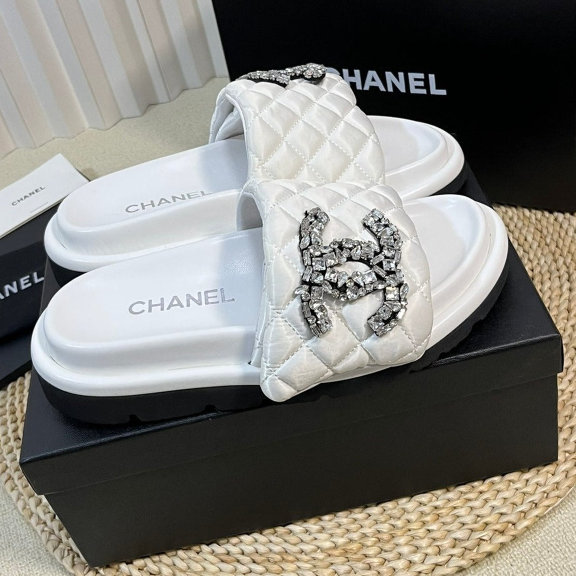 New Style Diamond Buckle Double C Thick Bottom Slippers White Sheepskin