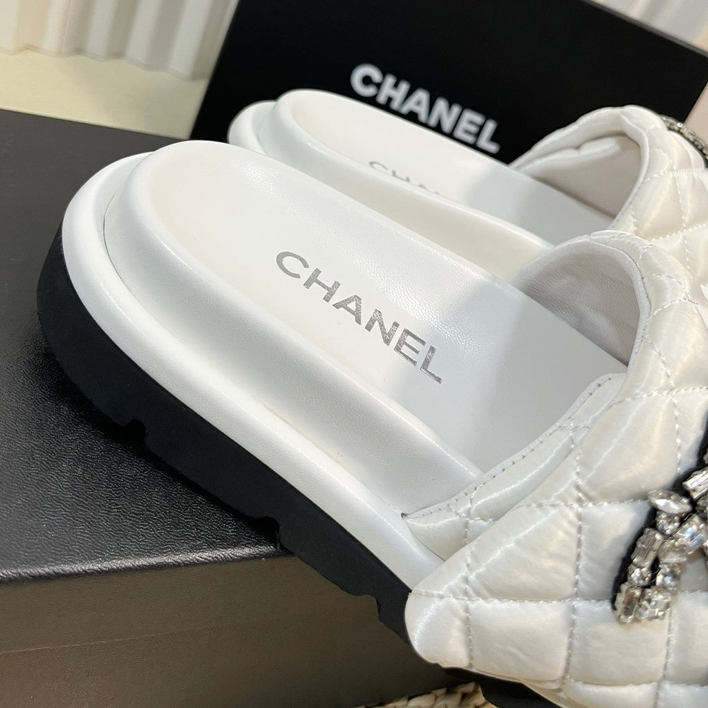 New Style Diamond Buckle Double C Thick Bottom Slippers White Sheepskin