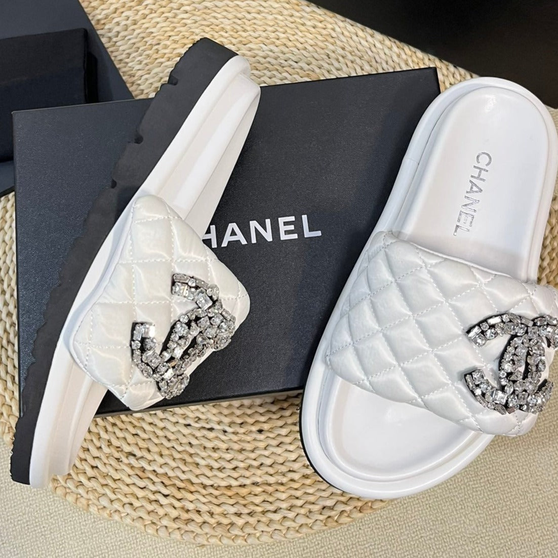 New Style Diamond Buckle Double C Thick Bottom Slippers White Sheepskin