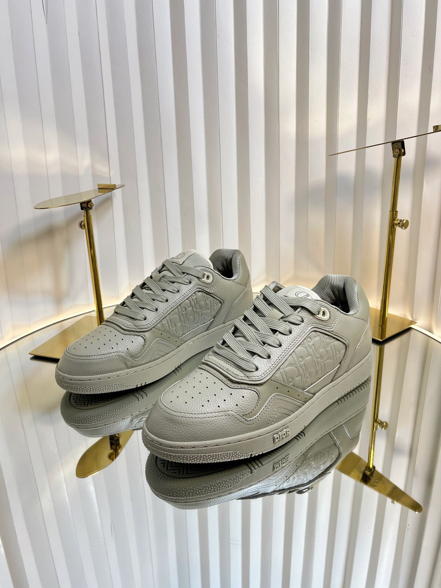 B27 LOW-TOP SNEAKER TROUT GRAY SMOOTH CALFSKIN