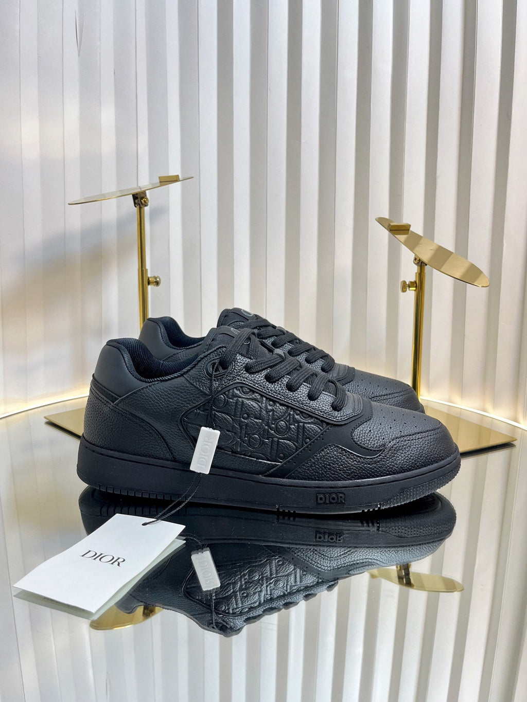 B27 LOW-TOP SNEAKER BLACK SMOOTH CALFSKIN