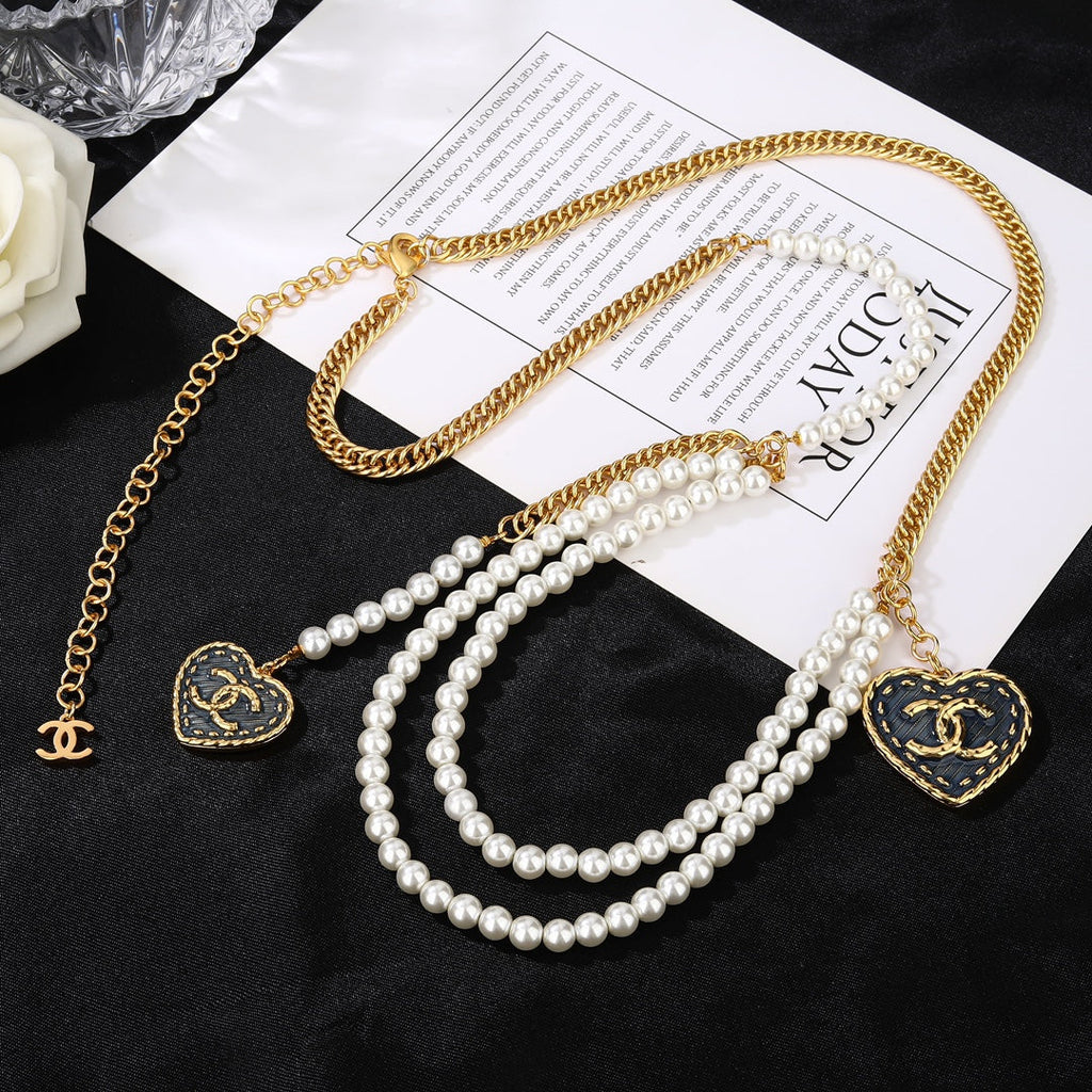 CHANEL 25S CHAIN BELT IN WHITE PEARL 614480