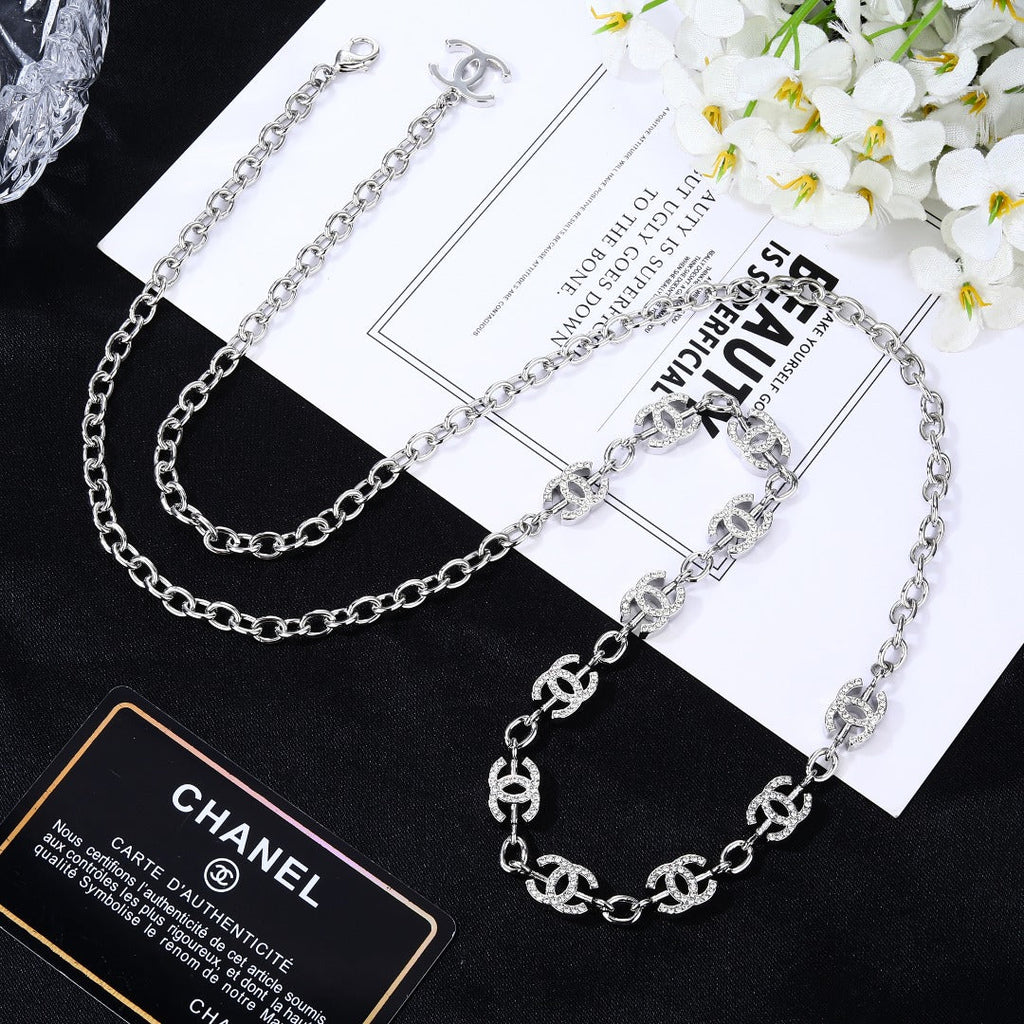 CHANEL 25S CHAIN BELT IN SILVER METALLIC 614472