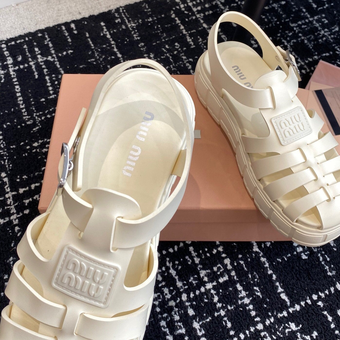 ROMAN THICK-SOLED SANDALS WHITE CREAM CALFSKIN