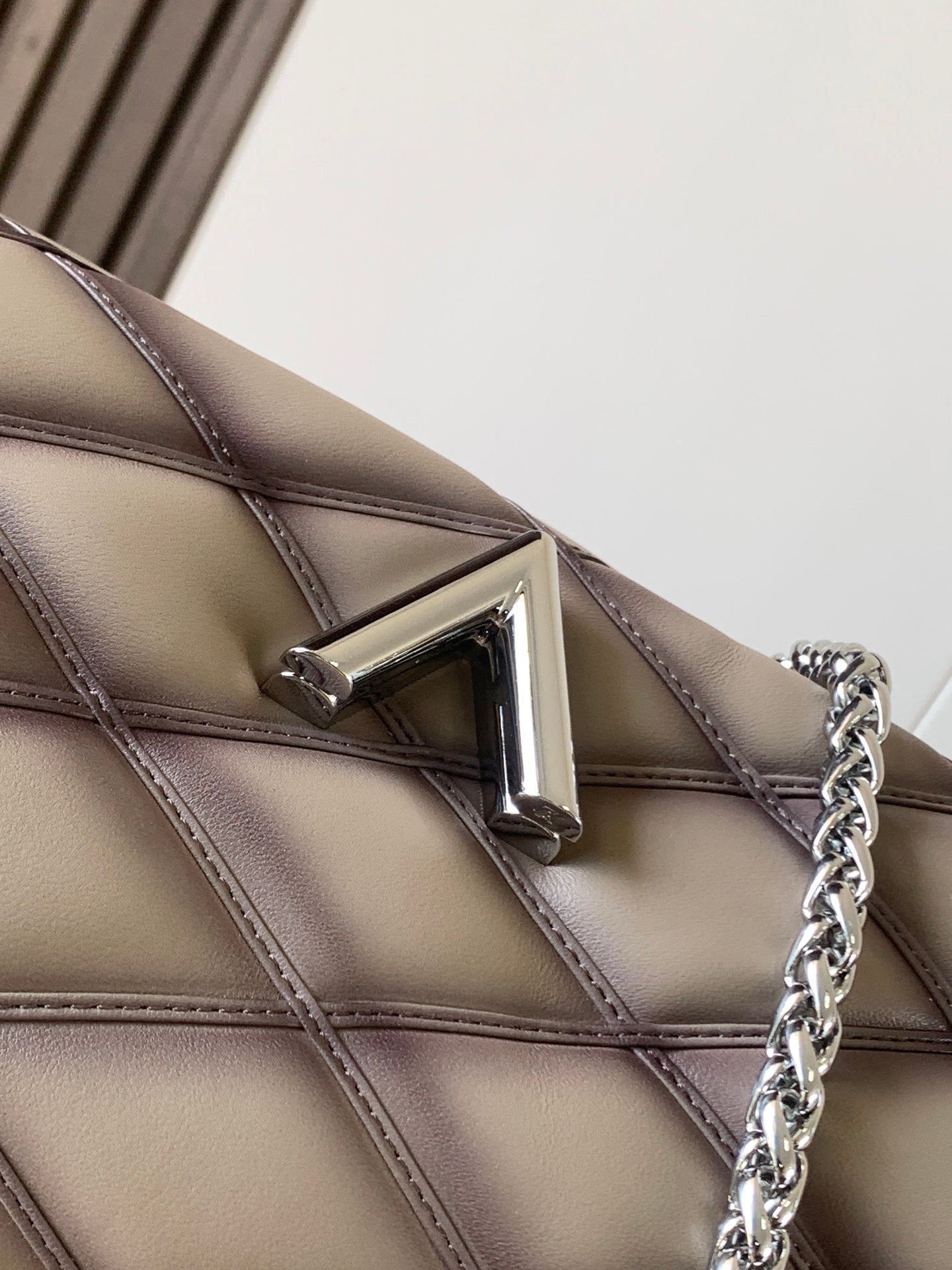 LV 25S GO-14 MM 23 IN BROWN QUILTED LAMBSKIN SILVER HARDWARE