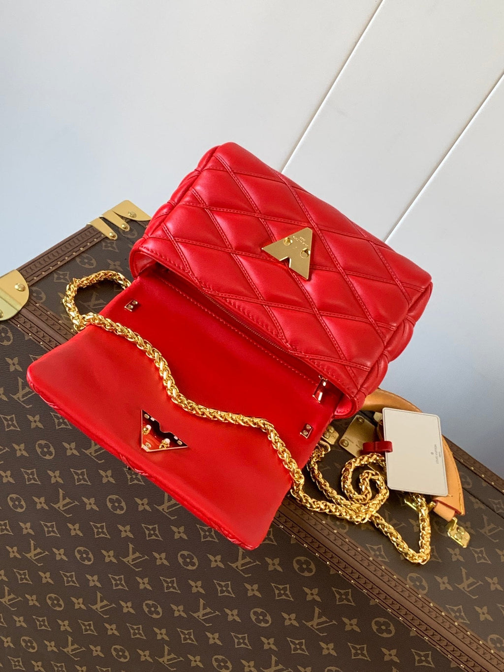 LV 25S GO-14 MM 23 IN CRIMSON RED QUILTED LAMBSKIN GOLD HARDWRE
