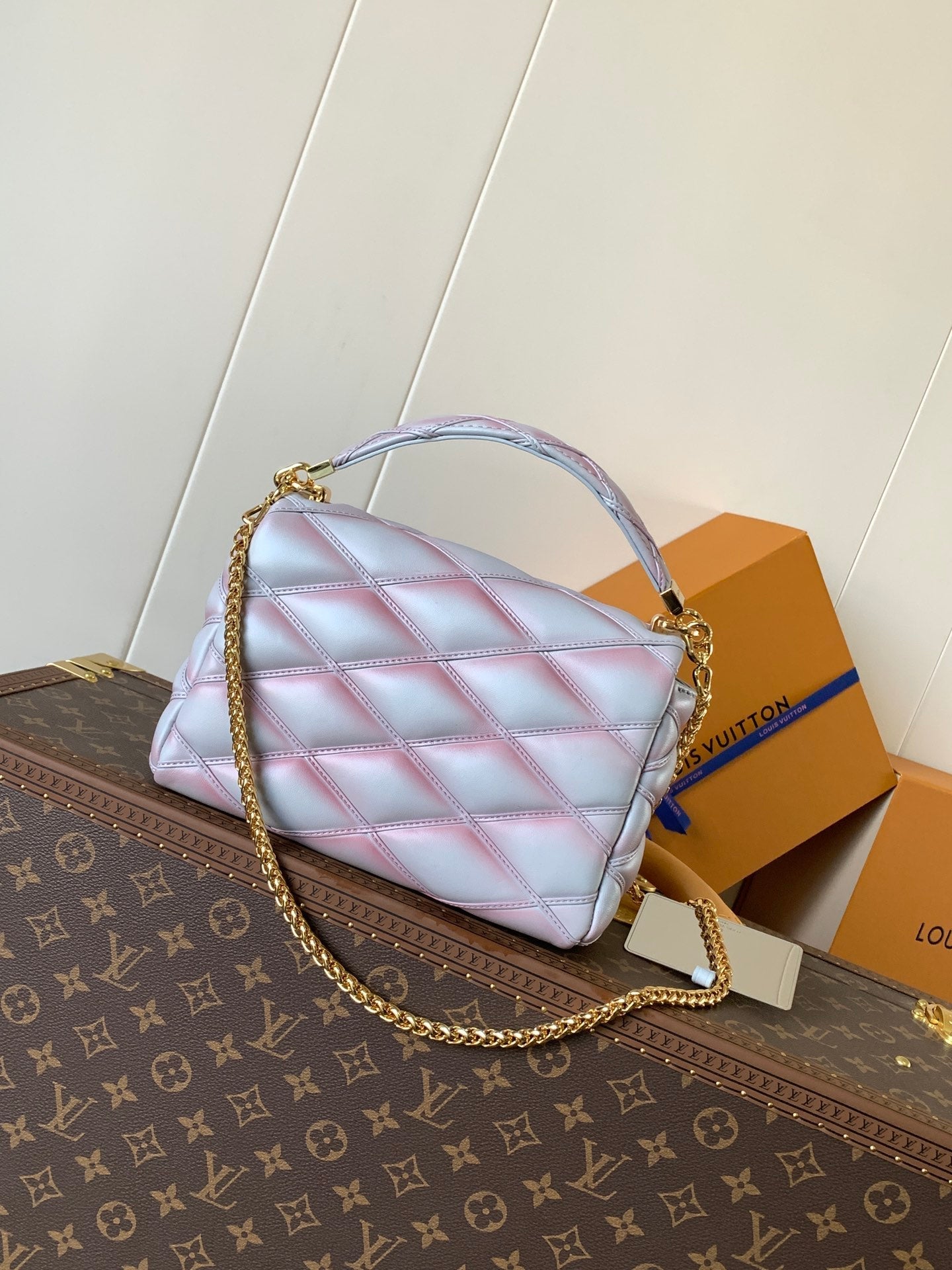 LV 25S GO-14 MM 23 IN LAVENDER GRAY QUILTED LAMBSKIN GOLD HARDWRE