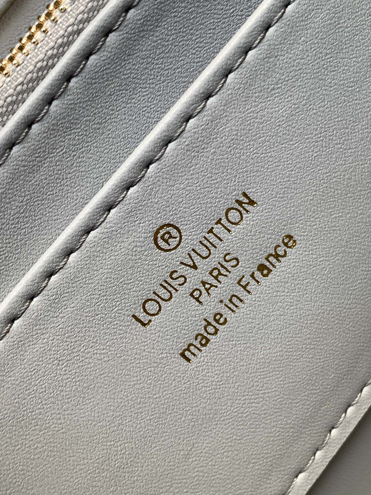 LV 25S GO-14 MM 23 IN LAVENDER GRAY QUILTED LAMBSKIN GOLD HARDWRE