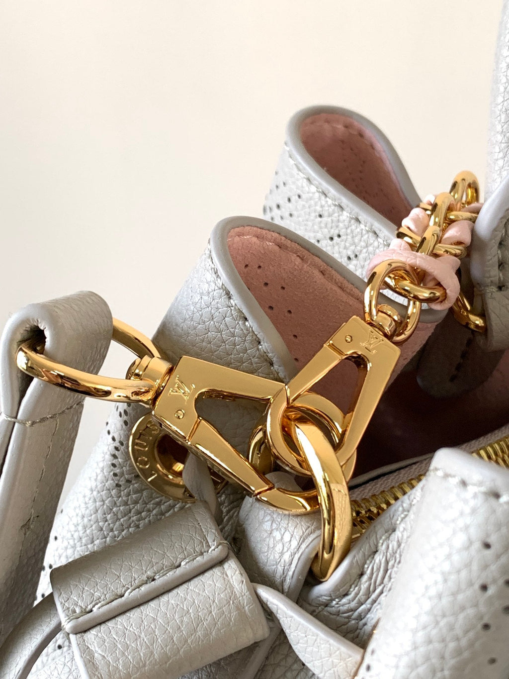 LV 25S BELLA TOTE BAG 32 IN PINK GREY PERFORATED MAHINA CALFSKIN