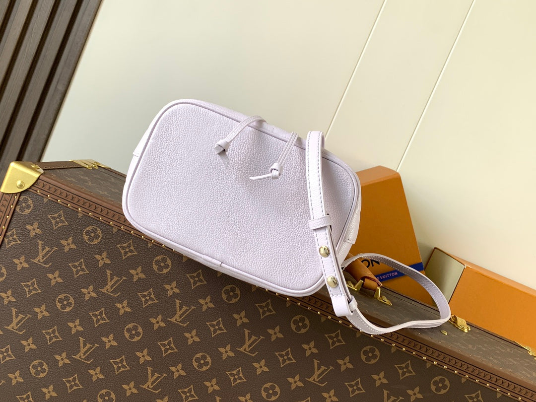 LV 25S NÉONOÉ BB 20 IN MISTY PURPLE CALFSKIN GOLD HARDWARE