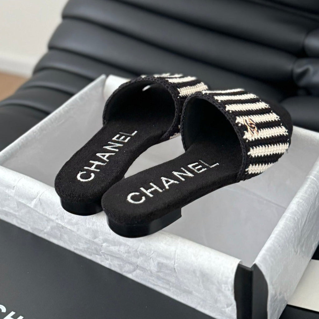 Sheepskins Knit Slippers Black White