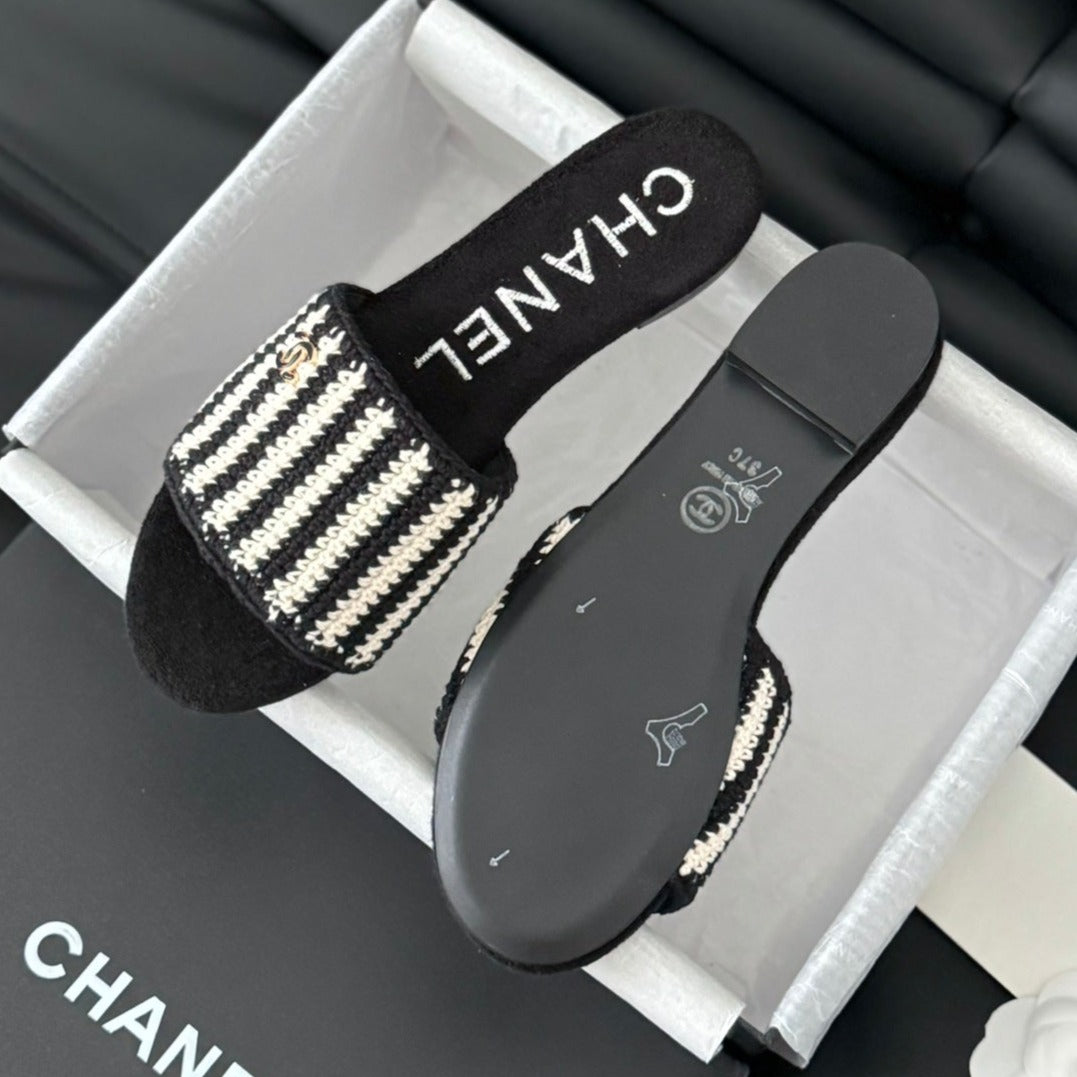 Sheepskins Knit Slippers Black White