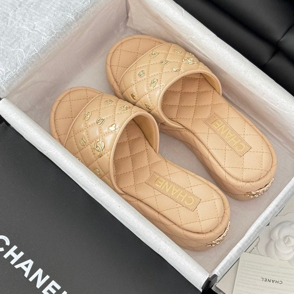 Thick Sole Slope Heel Weddge Lambskin Beige Cream