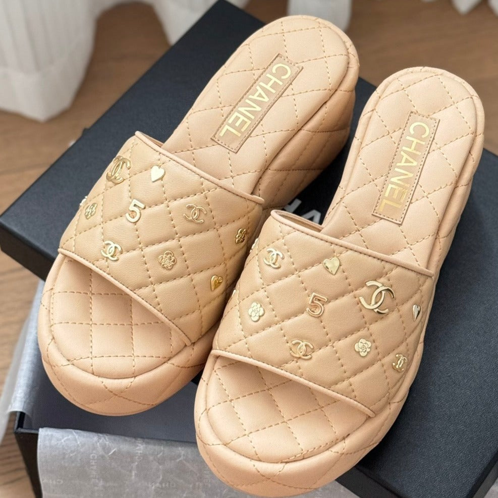 Thick Sole Slope Heel Weddge Lambskin Beige Cream