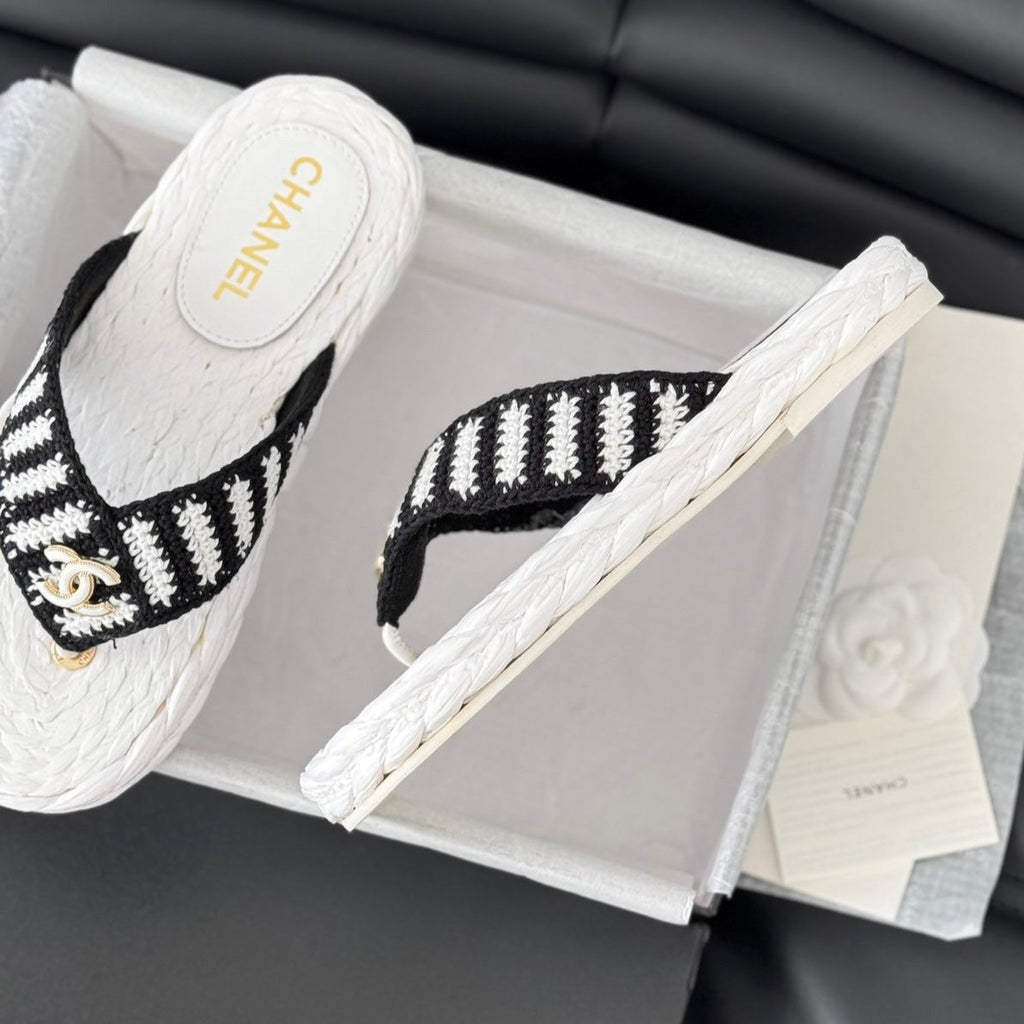 Hottest Knit Flip-Flops White Black