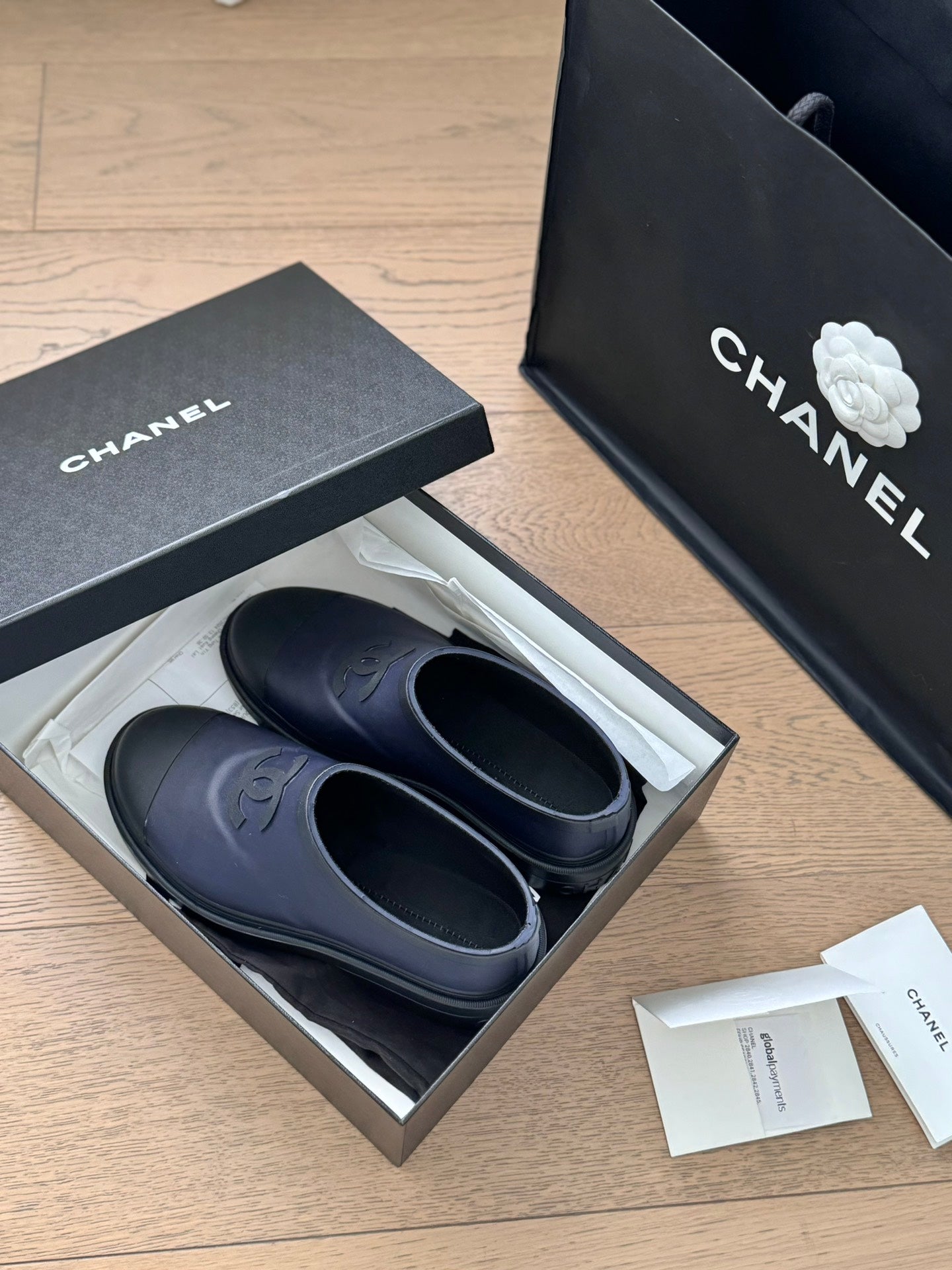 SHORT BOOTS IN MID-NIGHT BLUE RUBBER