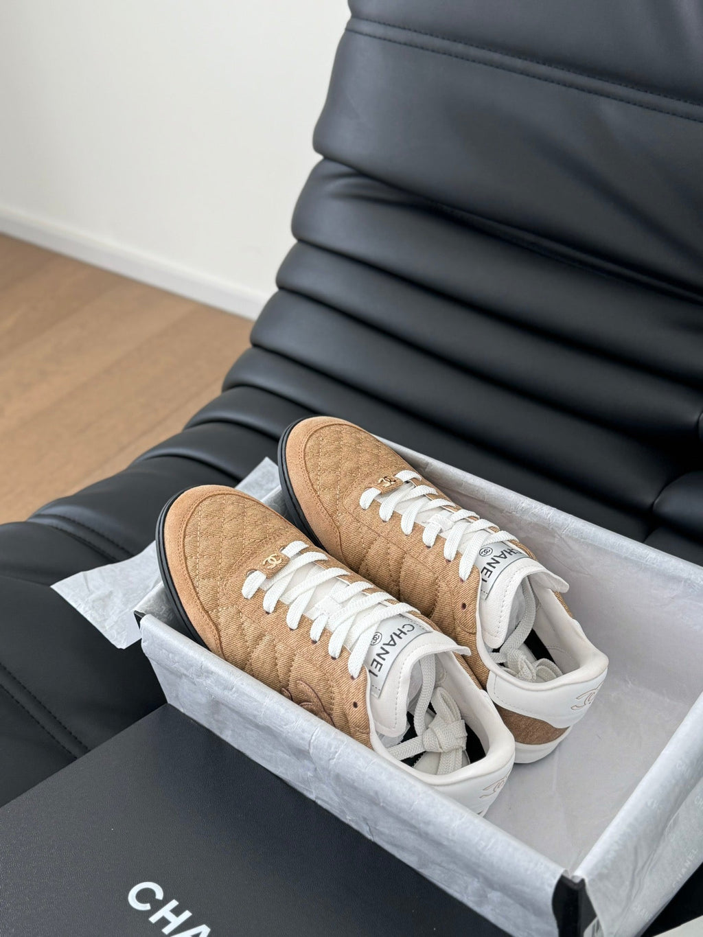 CC SNEAKER IN PEANUT BROWN MIX WHITE EMBROIDERED LAMBSKIN