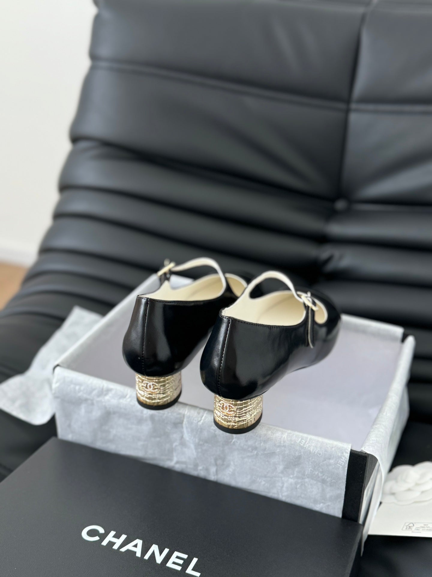 CC MARY JANE SHOES IN BLACK LAMBSKIN WITH GOLD HARDWARE