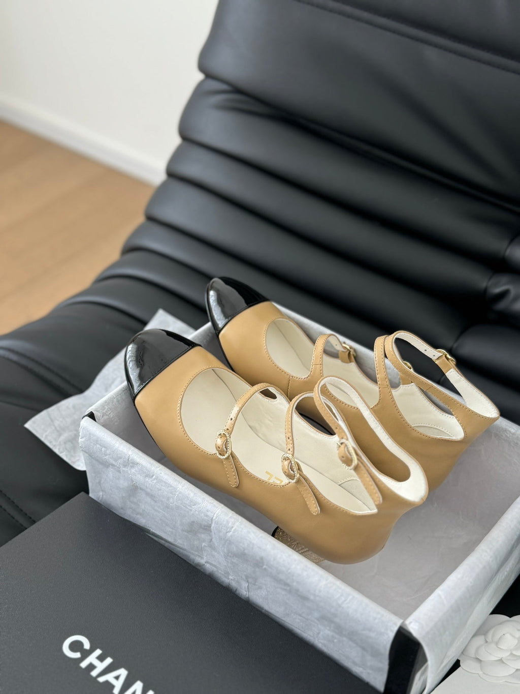 CC MARY JANE SHOES THREE STRAPS IN SEPIA BEIGE MIX BLACK LAMBSKIN