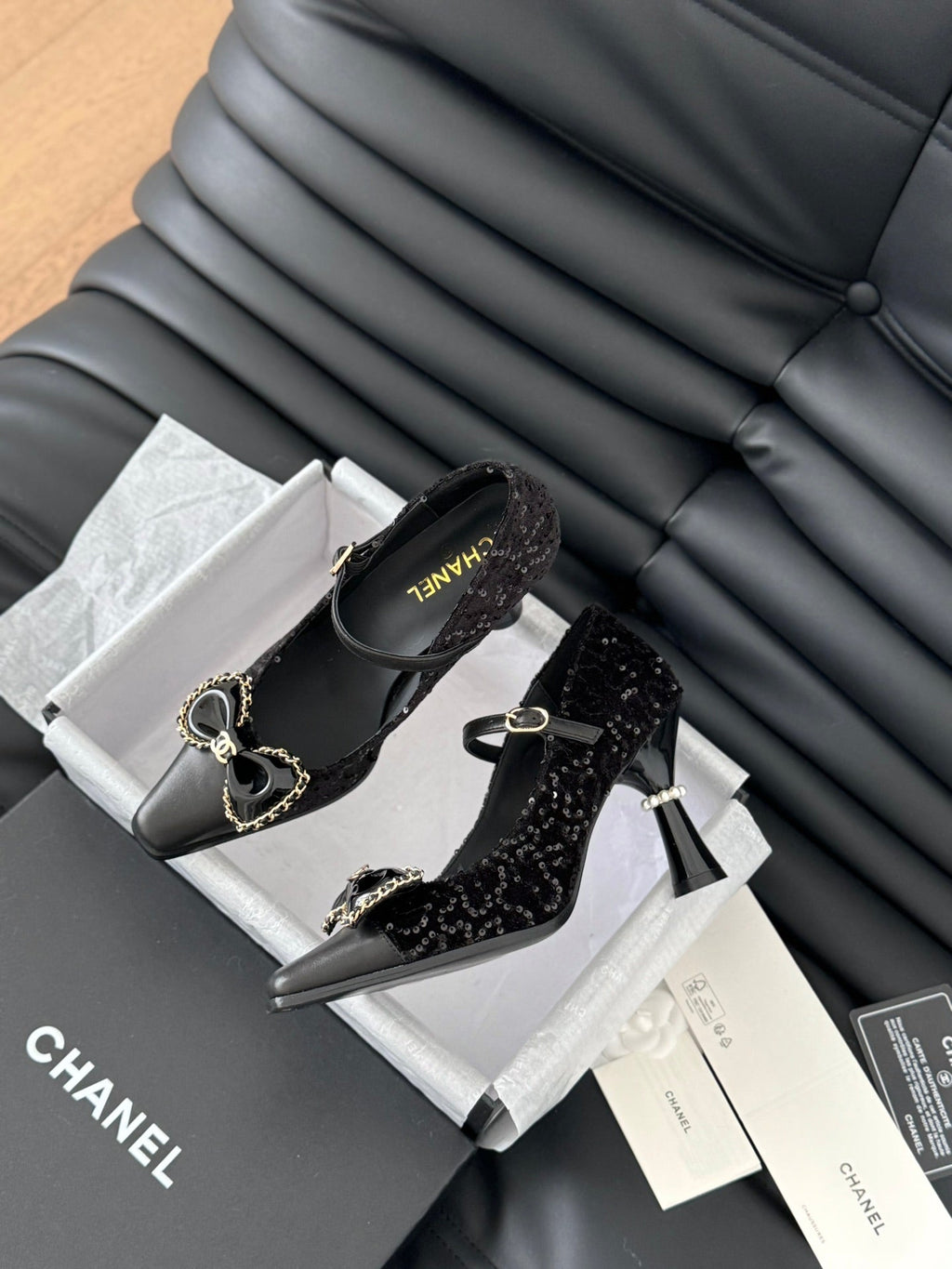 CC POINTED TOE HIGH HEELS IN BLACK VELVET AND LAMBSKIN GOLD HARDWARE