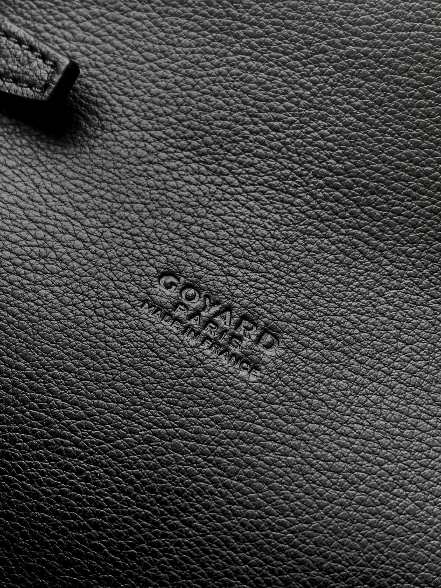 CHYPRE WALLET-POUCH 21 IN BLACK GOYARDINE CANVAS AND CALFSKIN