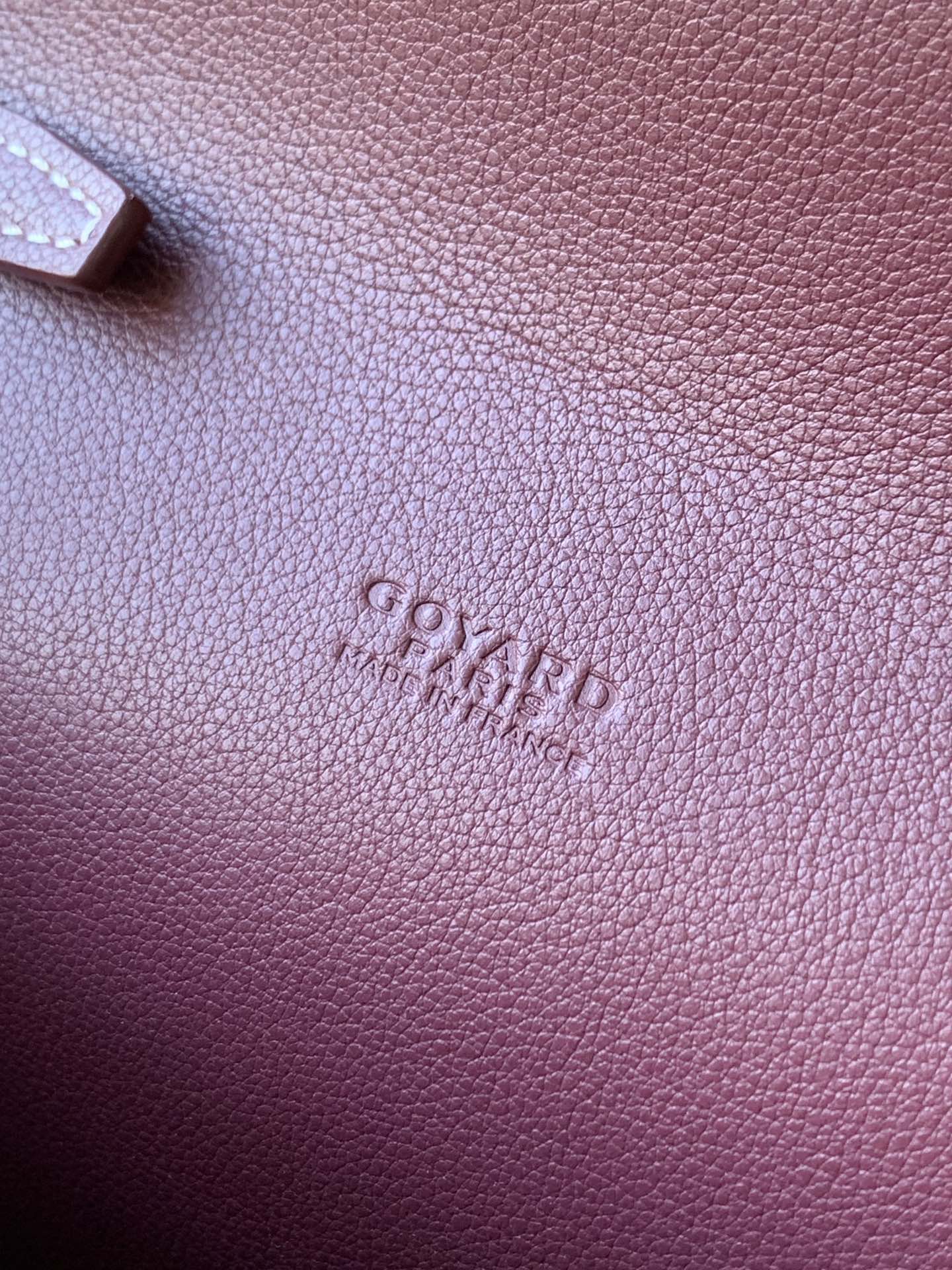 CHYPRE WALLET-POUCH 21 IN WINE RED GOYARDINE CANVAS AND CALFSKIN