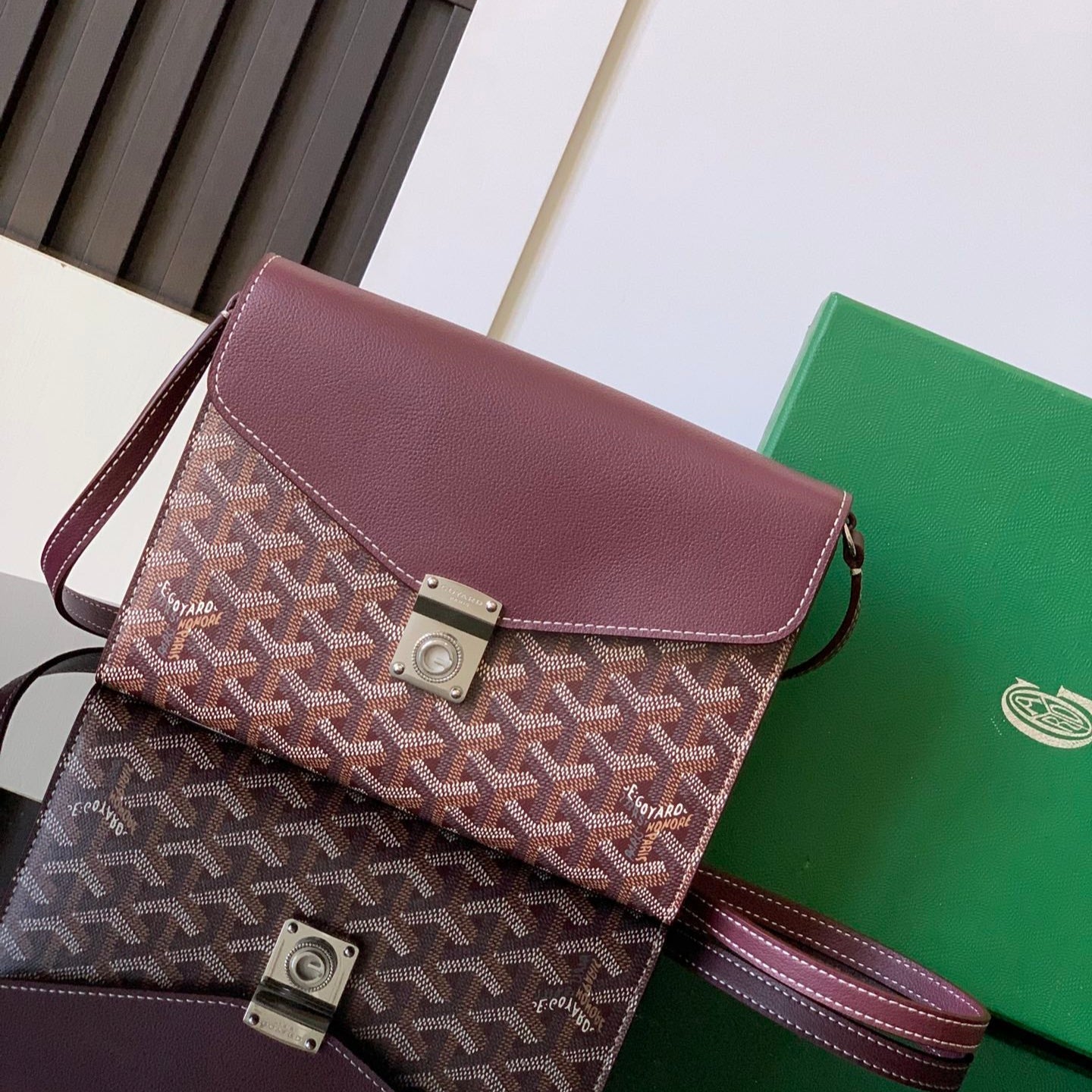 CHYPRE WALLET-POUCH 21 IN WINE RED GOYARDINE CANVAS AND CALFSKIN