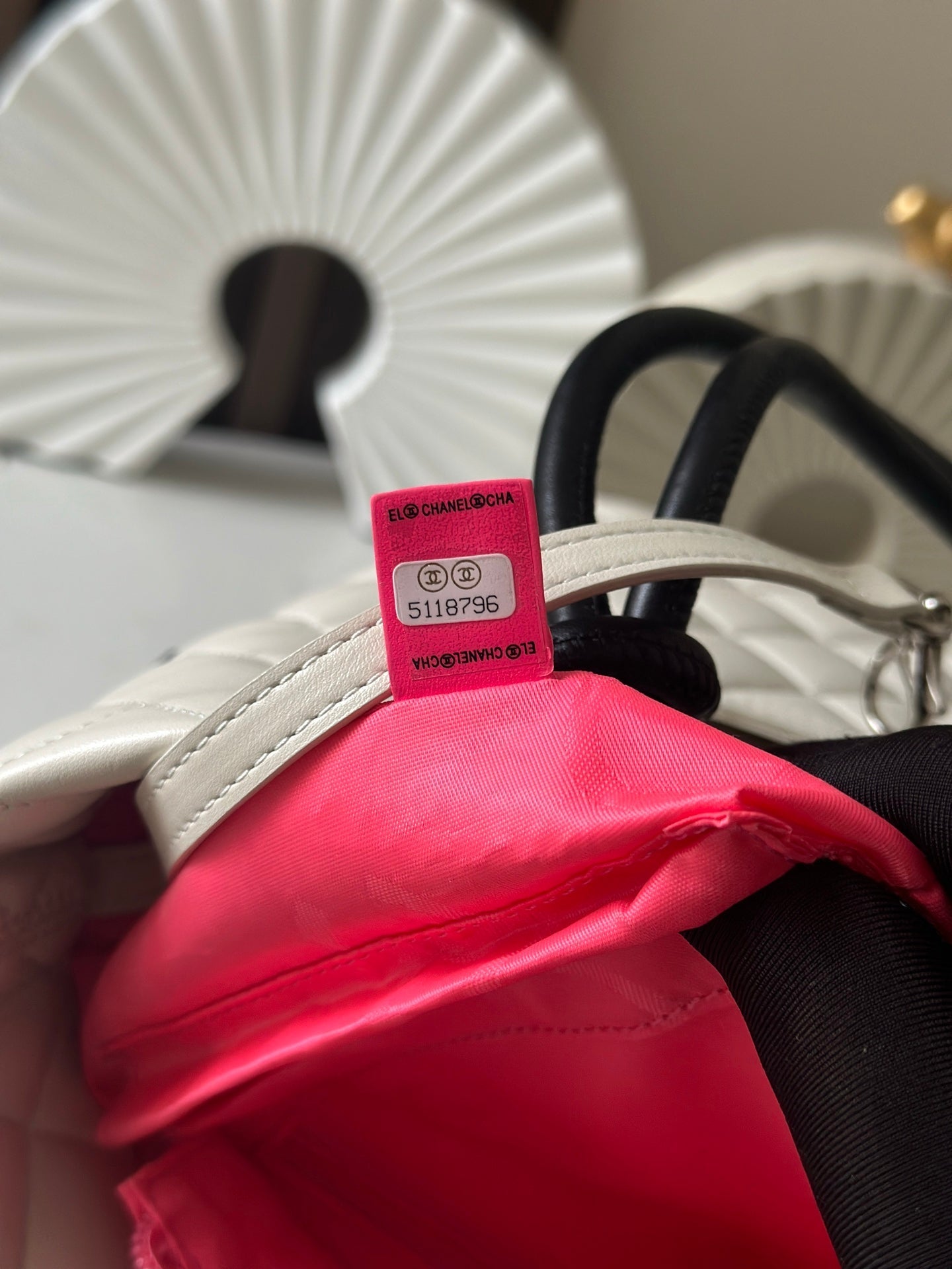 CHANEL 25S CAMBON LIGNE TOTE BAG 24 IN WHITE MIX BLACK CALFSKIN