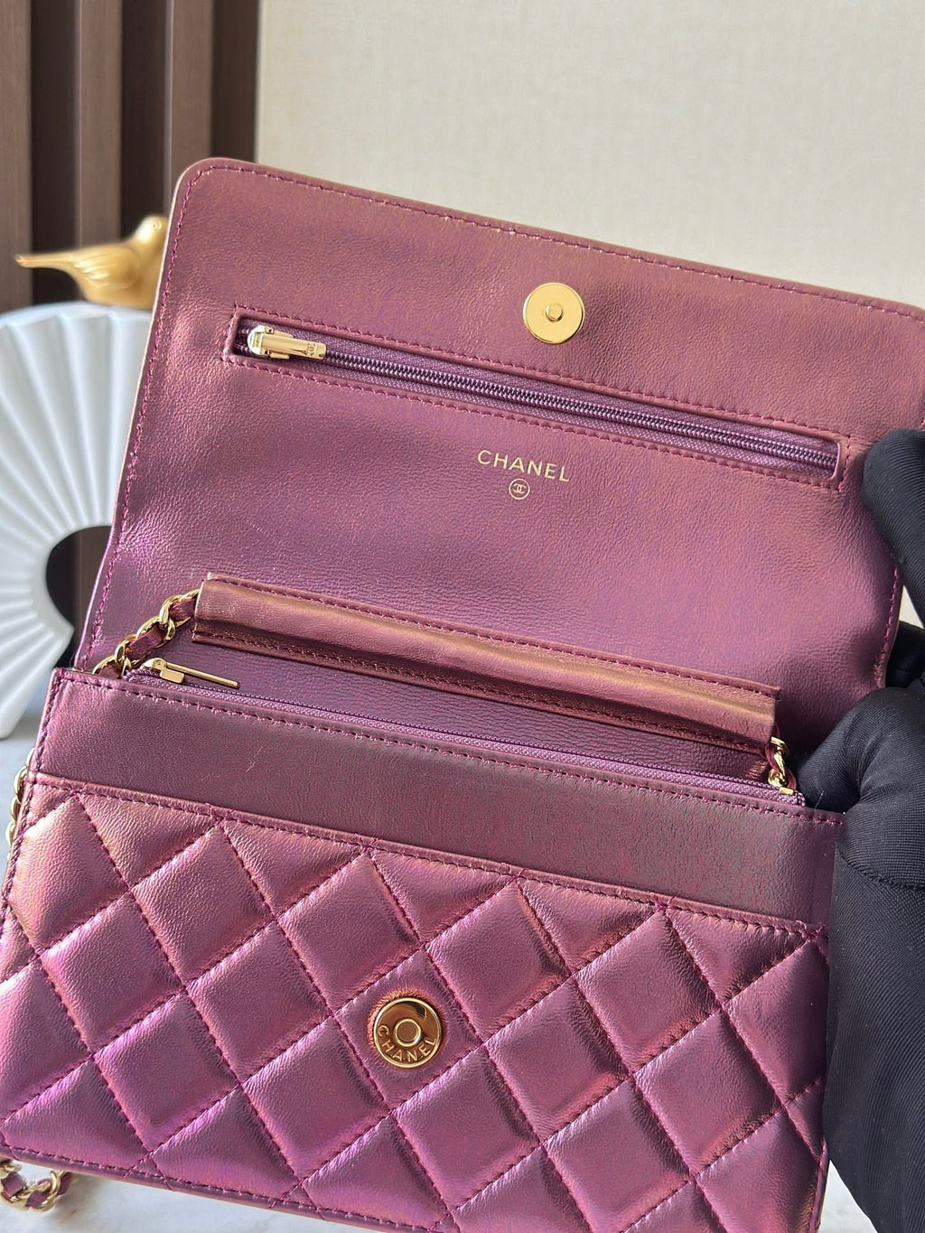 CHANEL 25S WALLET ON CHAIN 19 IN METALLIC PURPLE LAMBSKIN