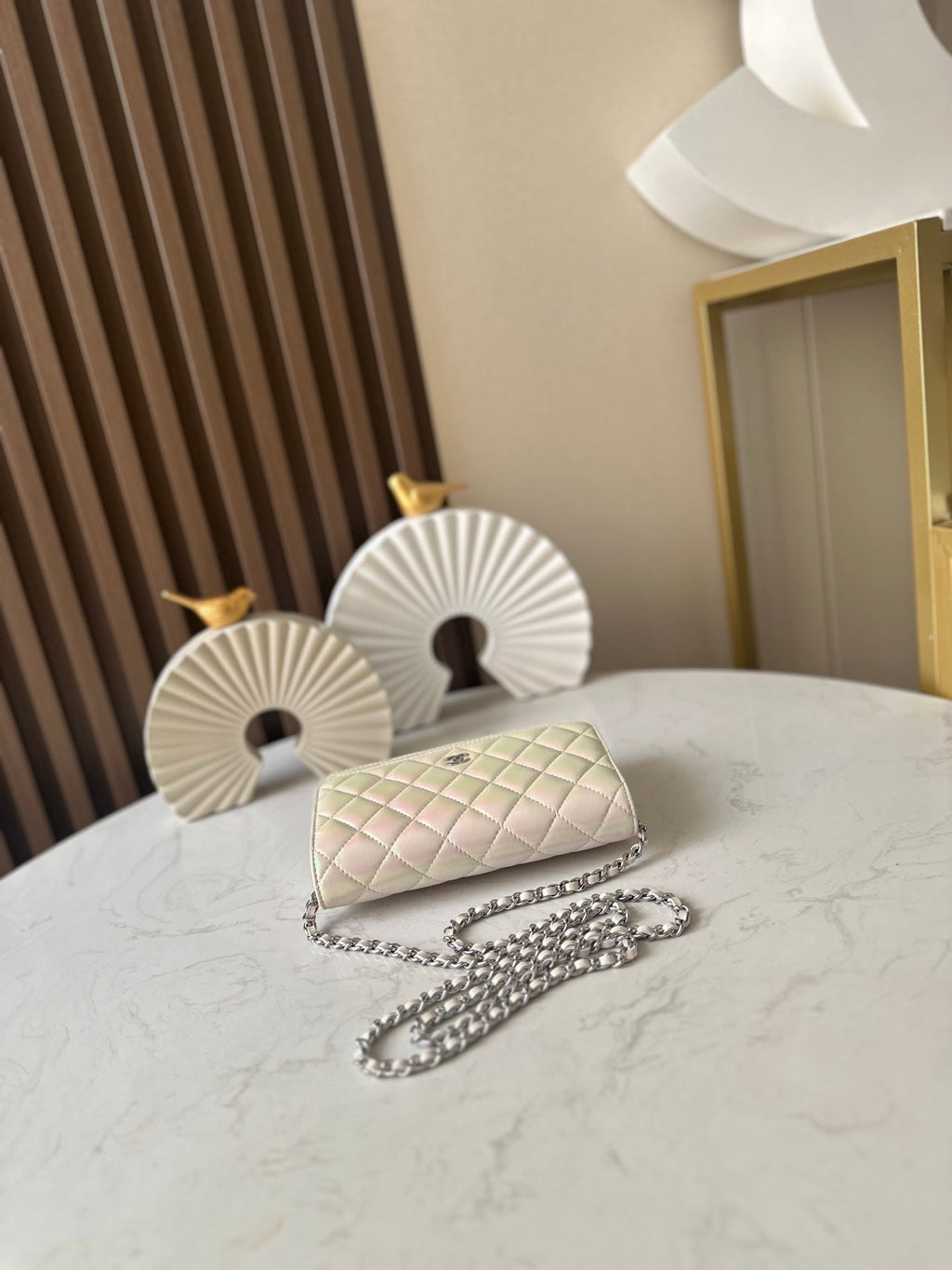 CHANEL 25S WALLET ON CHAIN 19 IN PEARLESCENT PINK WHITE LAMBSKIN