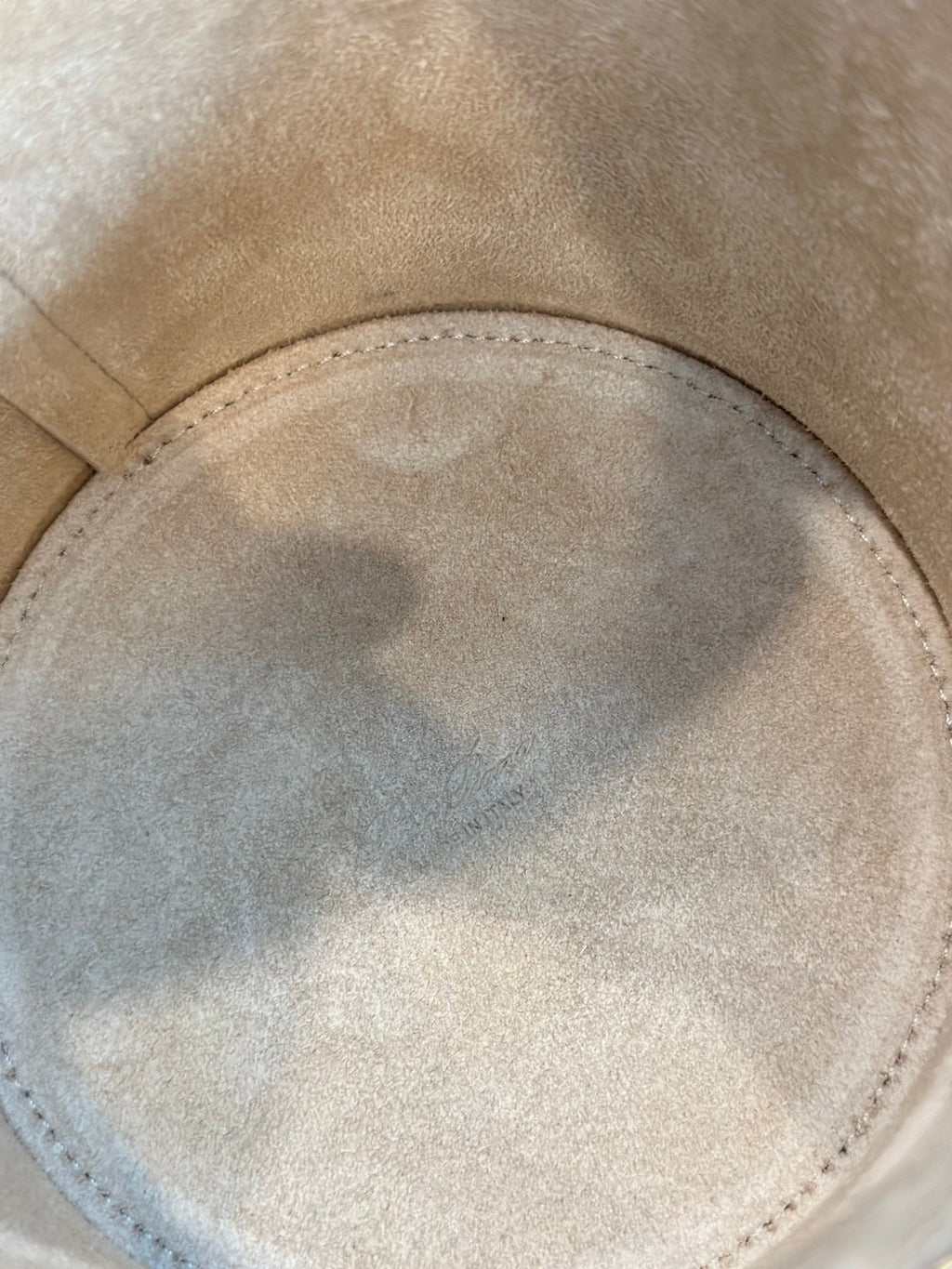 EXTRA CASE MEDIUM 16 BAG IN DOVE GRAY SMOOTH CALFSKIN WITH GOLD HARDWARE