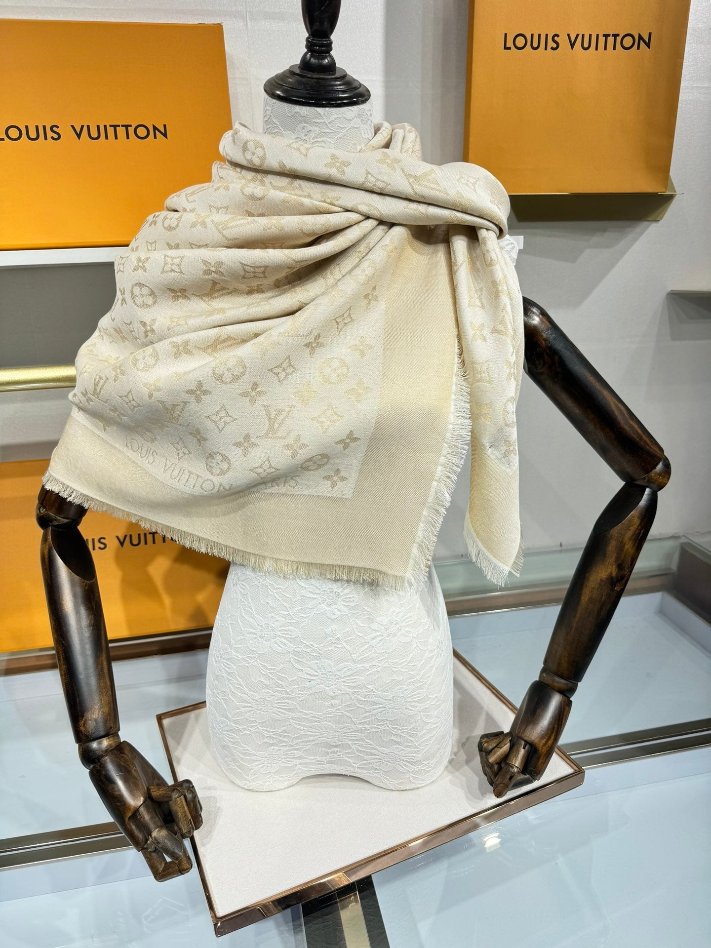 LV SCARF 140 CM IN WOOL MIX SILK 693013