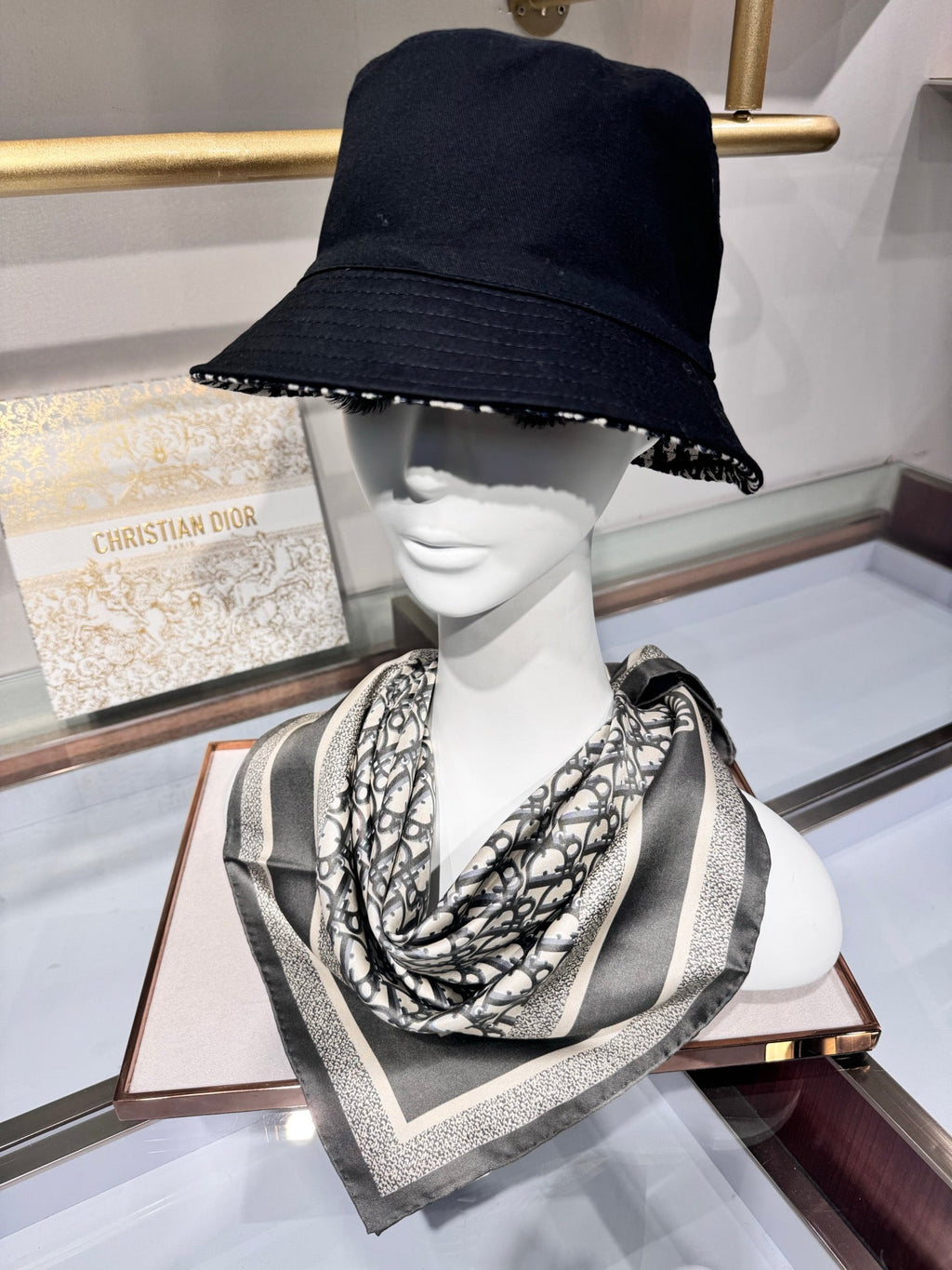 DIOR SCARF 90 CM IN SILK 726514