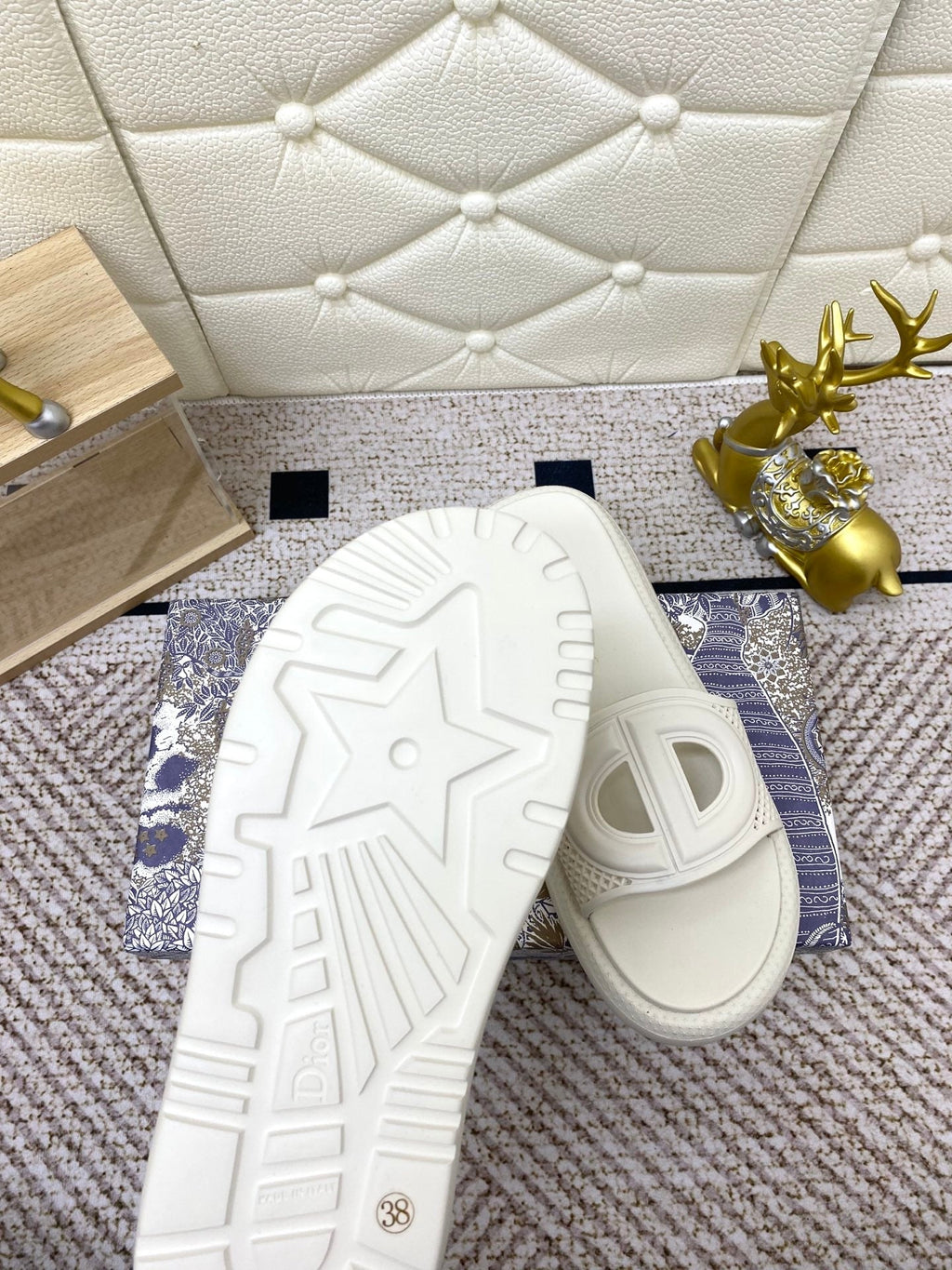 DIOR FLAT SLIDES 25S IN WHITE TPU
